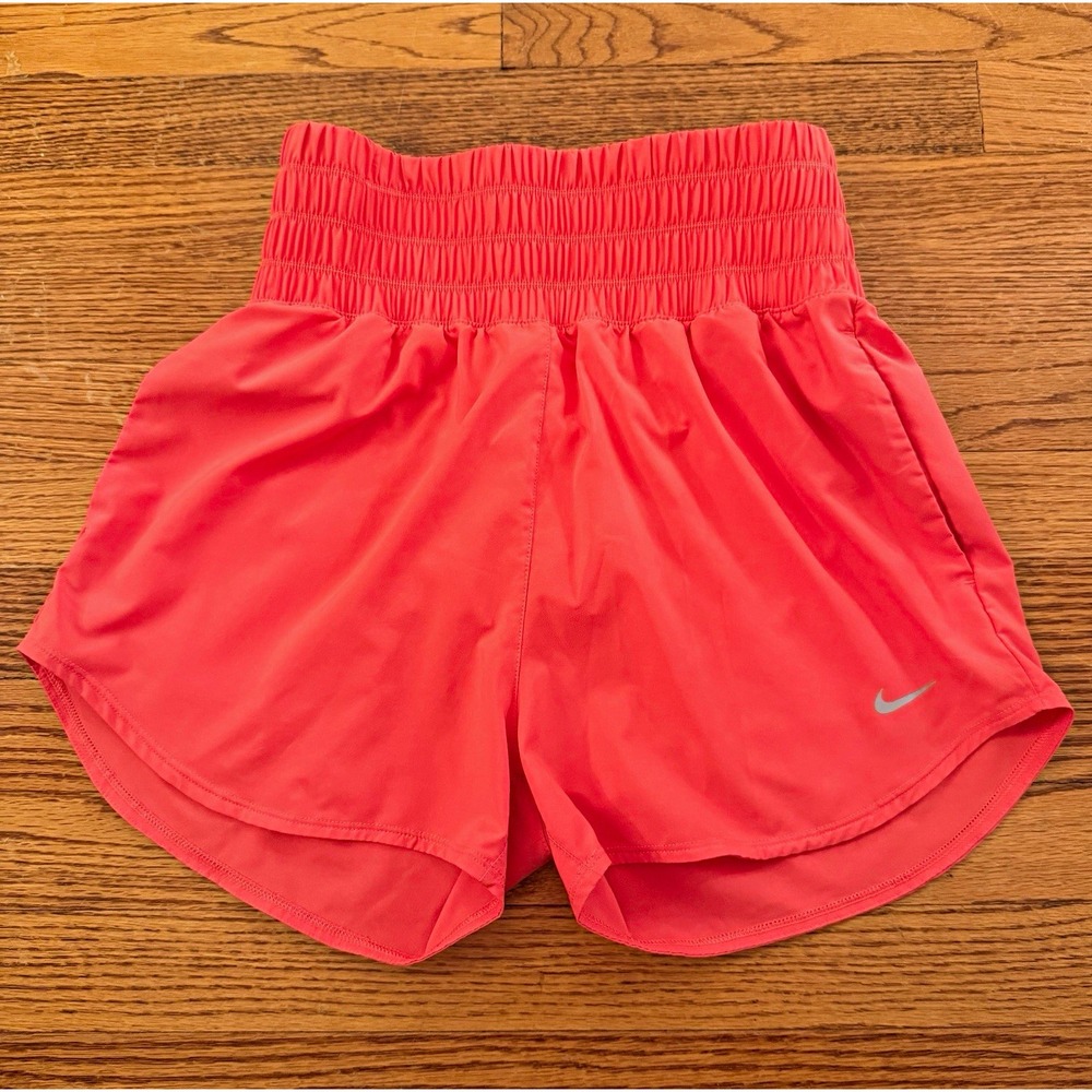 Nike Dri-FIT Women's Solid Pink Running Gym Pull On Shorts 2.5" Inseam S